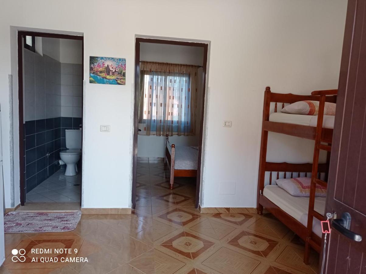 A & H Apartment *